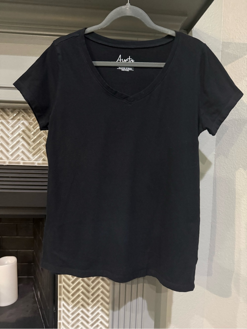 Aveta Black V-Neck Short Sleeve Tee